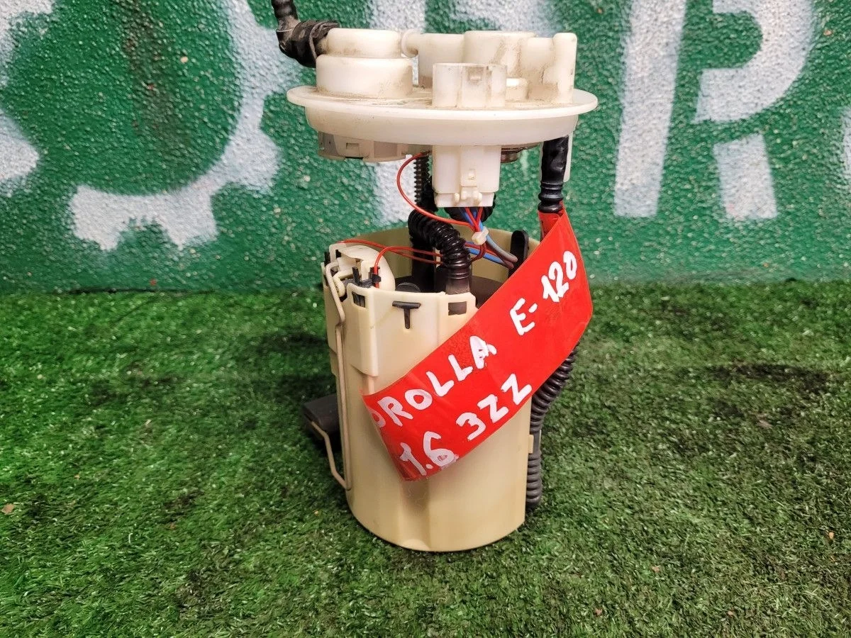 Насос топливный Bosch на Corolla 120 3ZZ