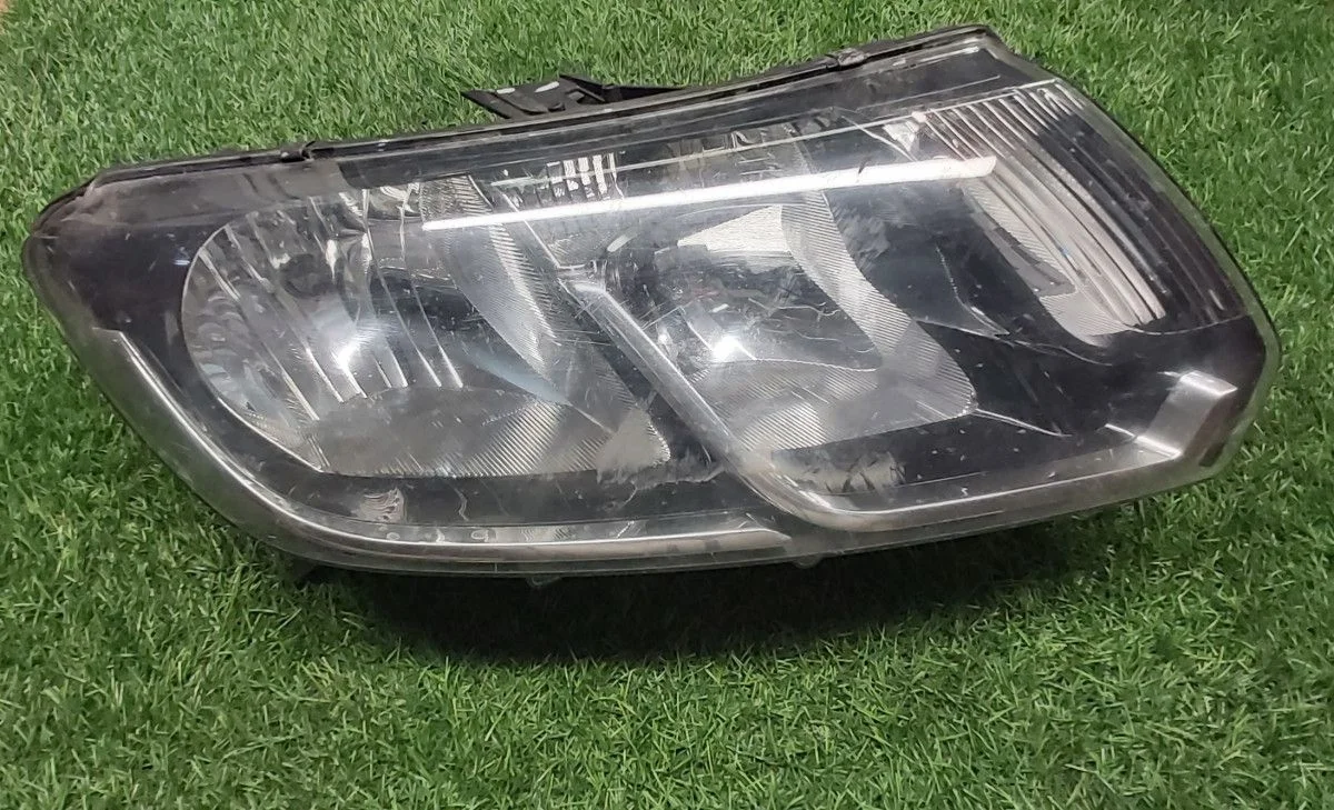 Фара правая Renault Logan, Renault Sandero