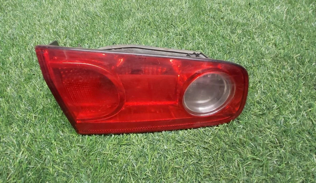 Фонарь задний левый внутренний Renault Laguna 2