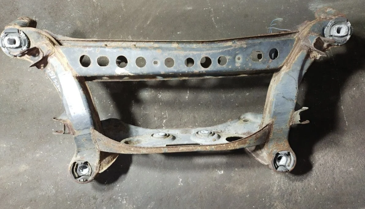 Подрамник задний Mercedes-Benz E-Class (W210) II