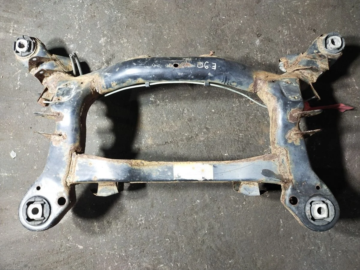 Подрамник Bmw 3-Series E90