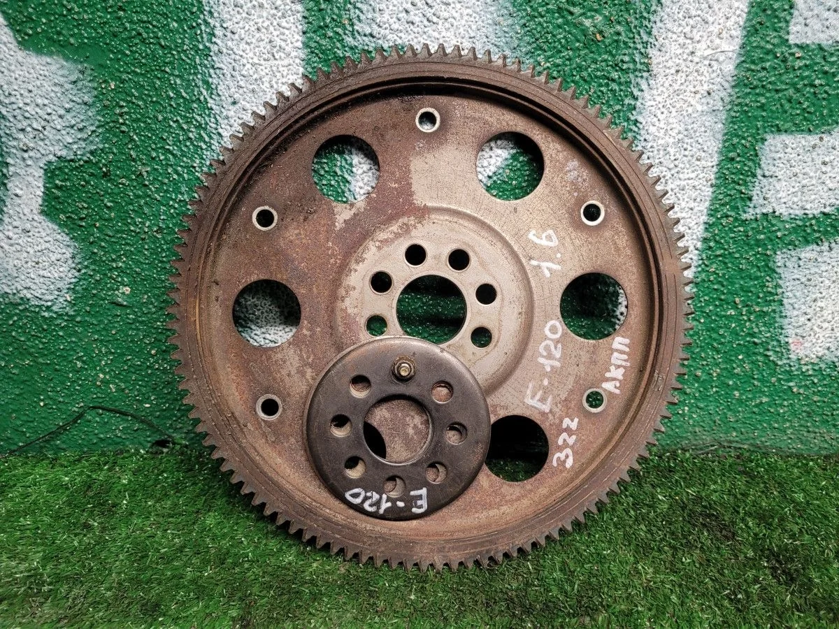 Маховик на Toyota Corolla E120 3ZZ