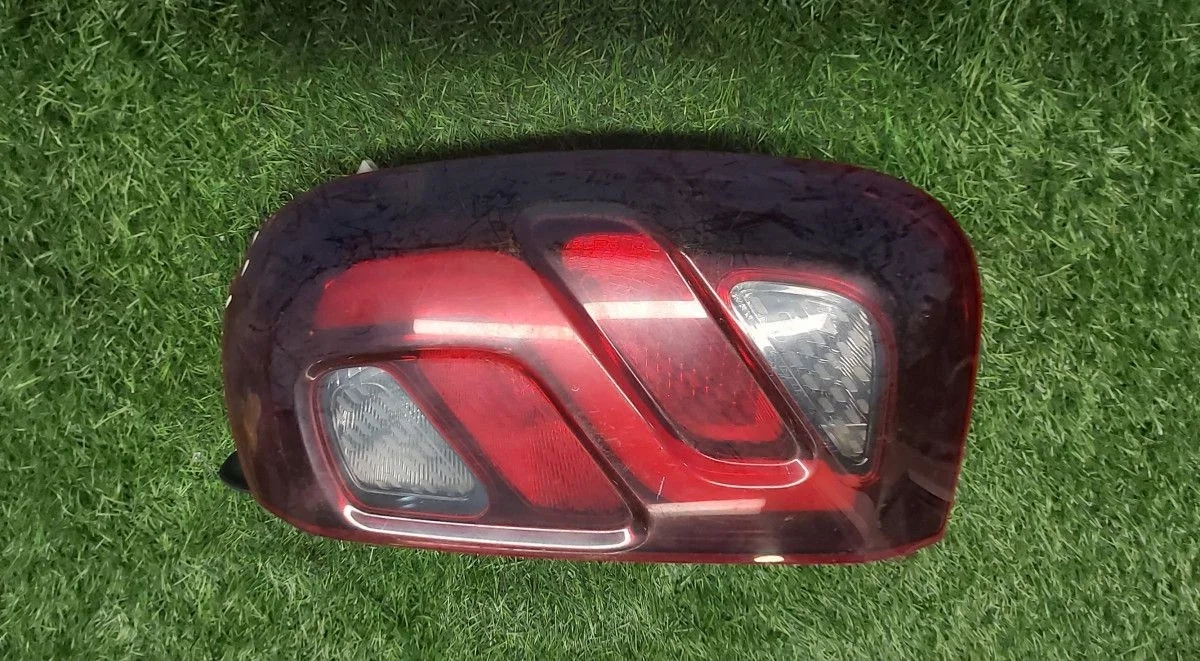 Фонарь задний правый renault duster 1 рест.