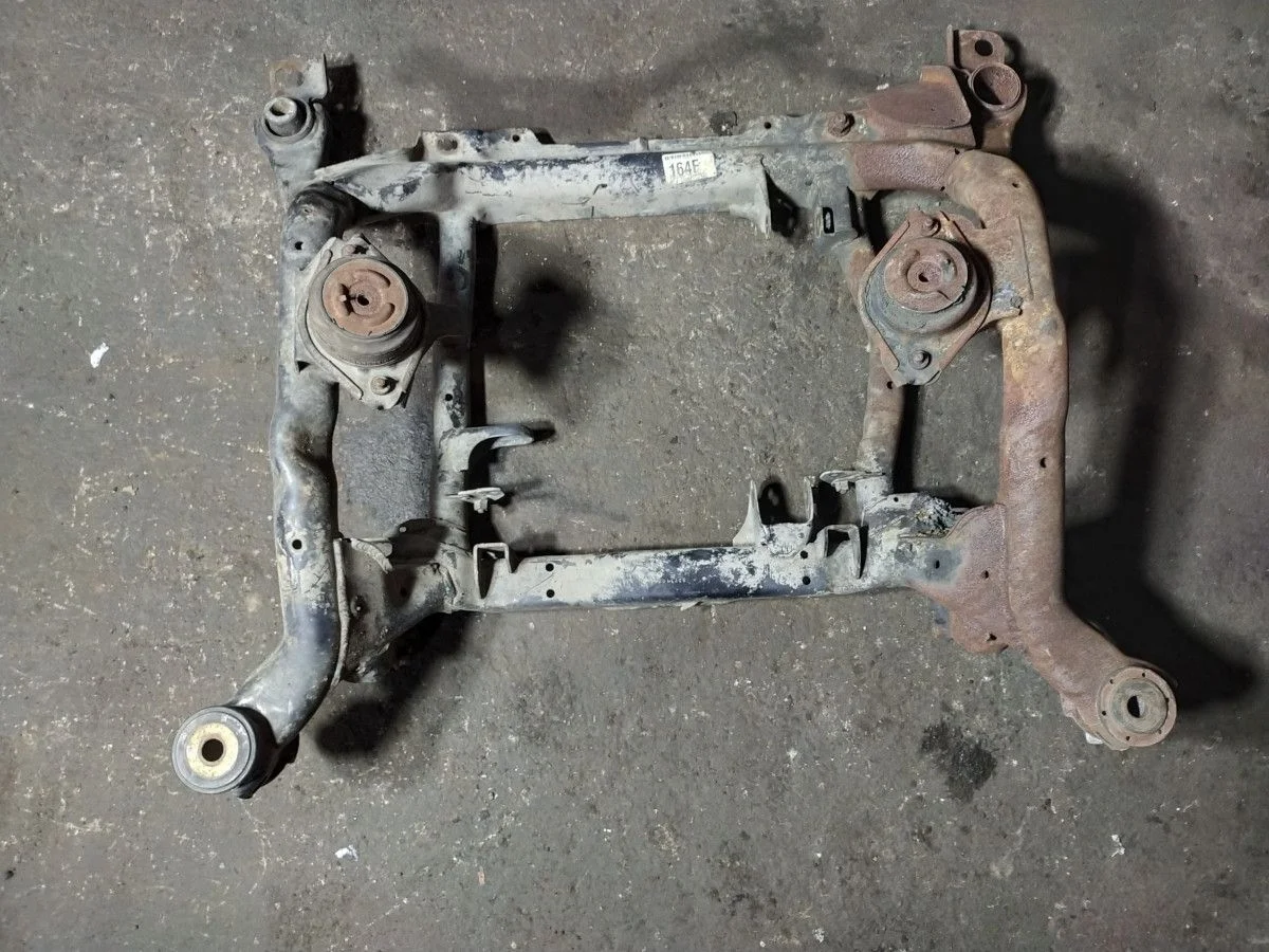 Подрамник передний Mercedes-Benz M-Class W164