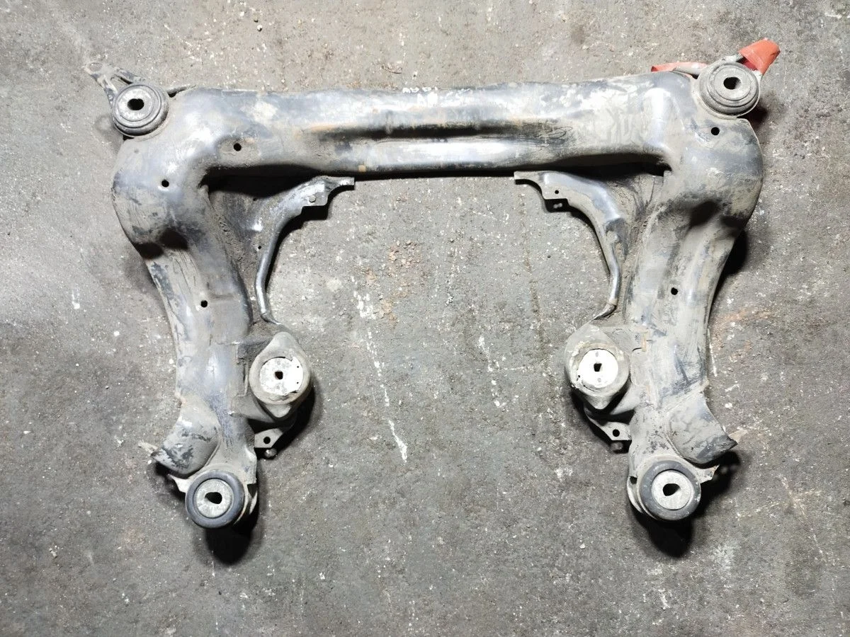 подрамник передний Audi A6 C5