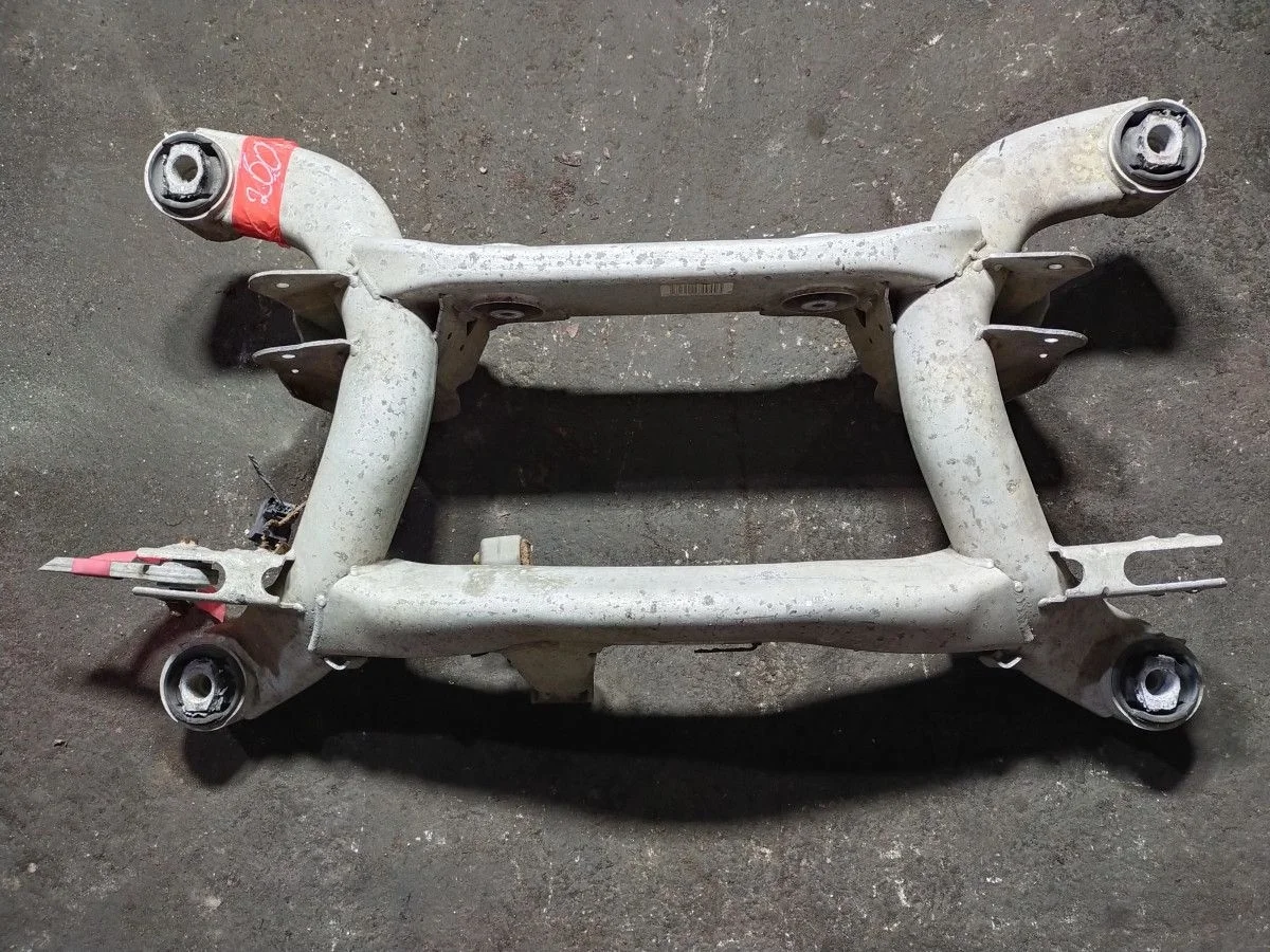 Подрамник BMW 5-series (E39)