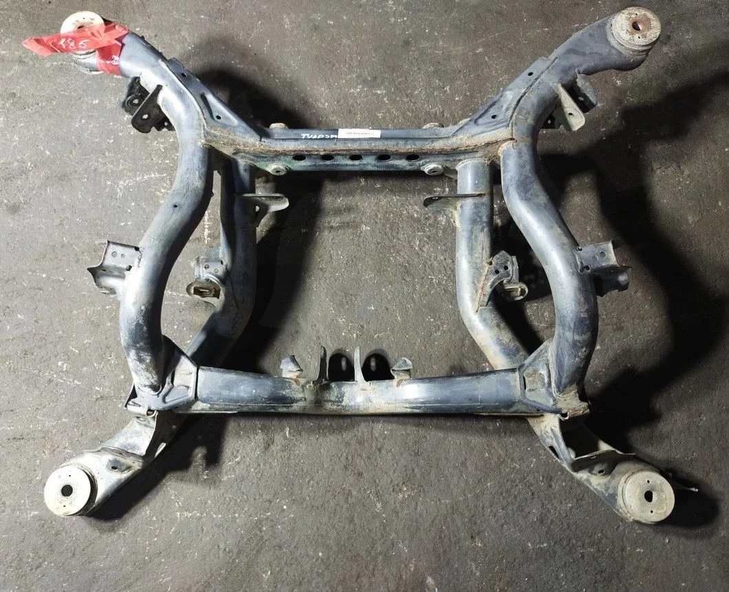 Подрамник Volkswagen Touareg