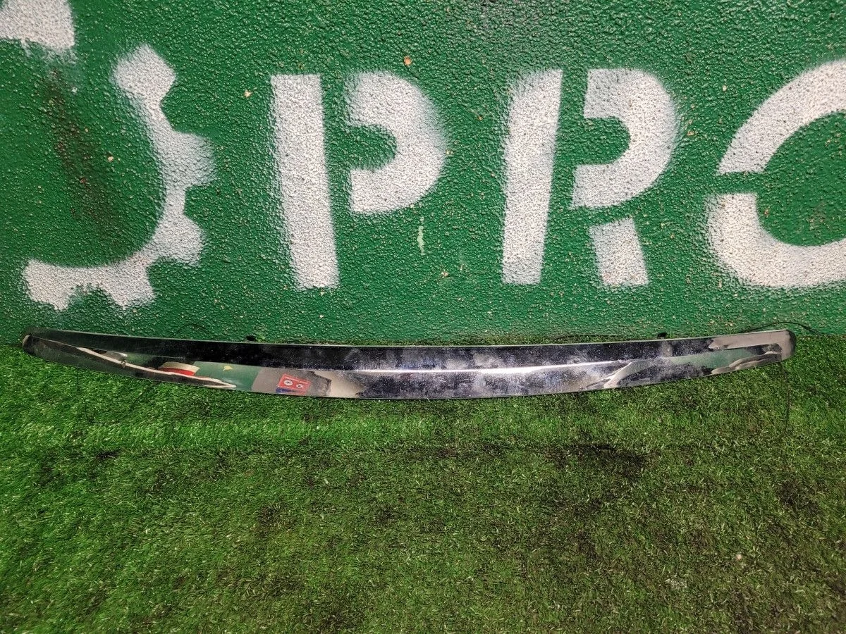 Молдинг бампера хром на Nissan Almera (G15)