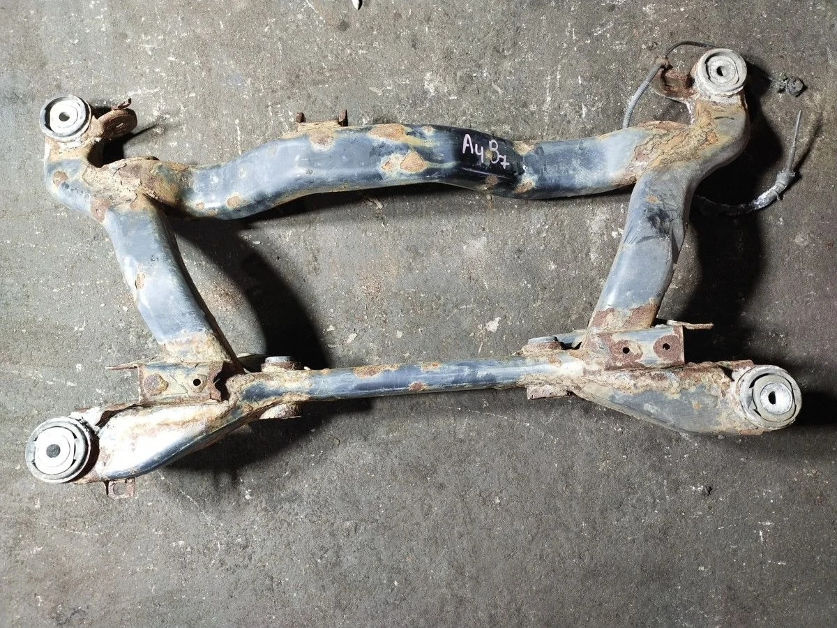 Балка подвески задняя Audi A4 (B7)