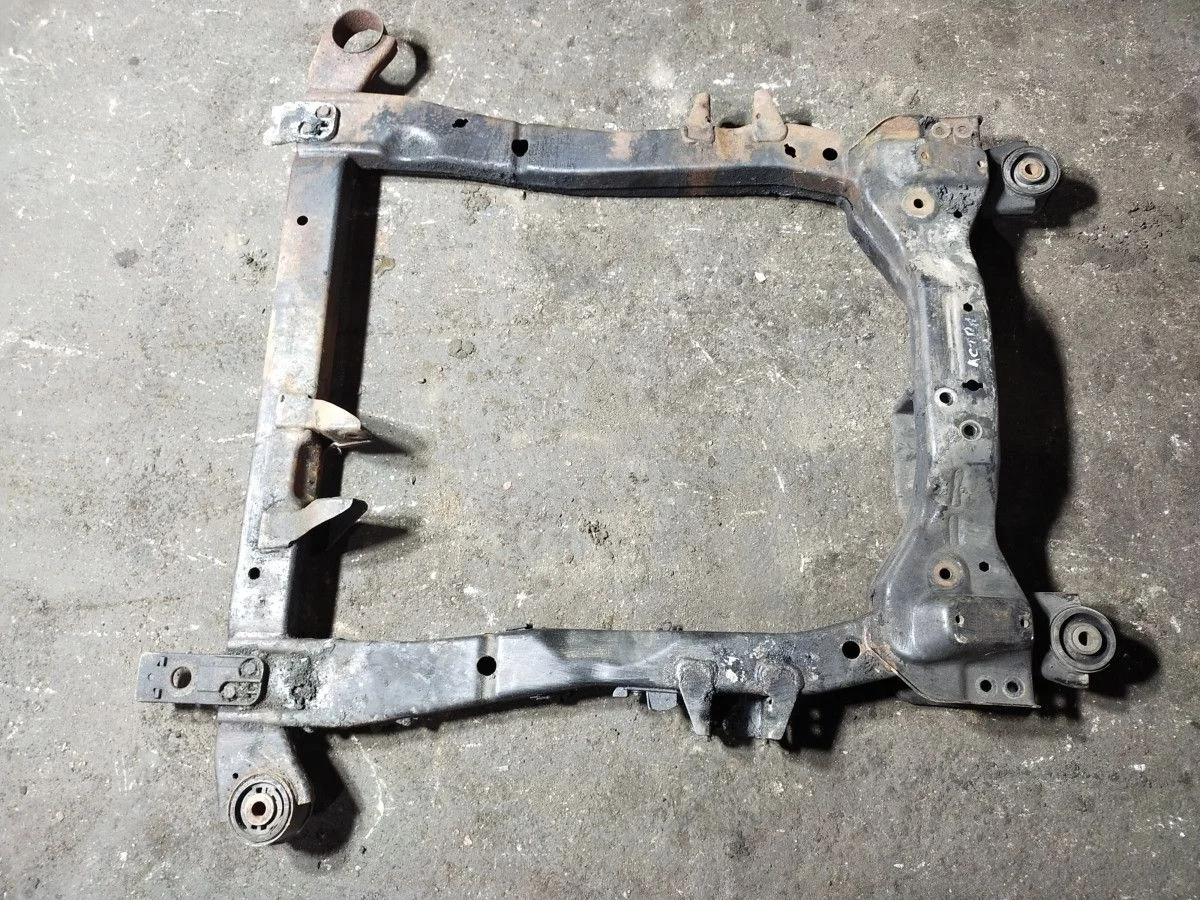 Подрамник передний Opel Astra J