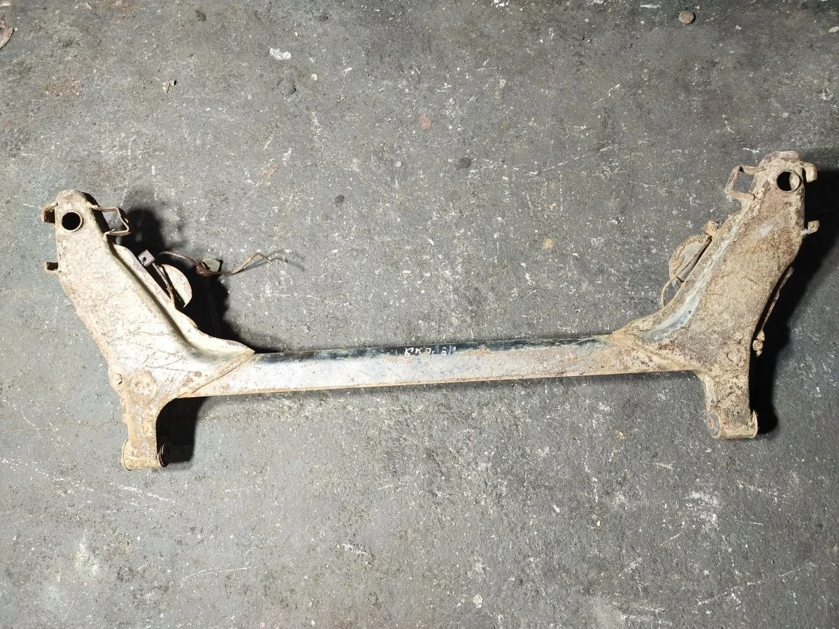 задняя балка Daewoo Nexia