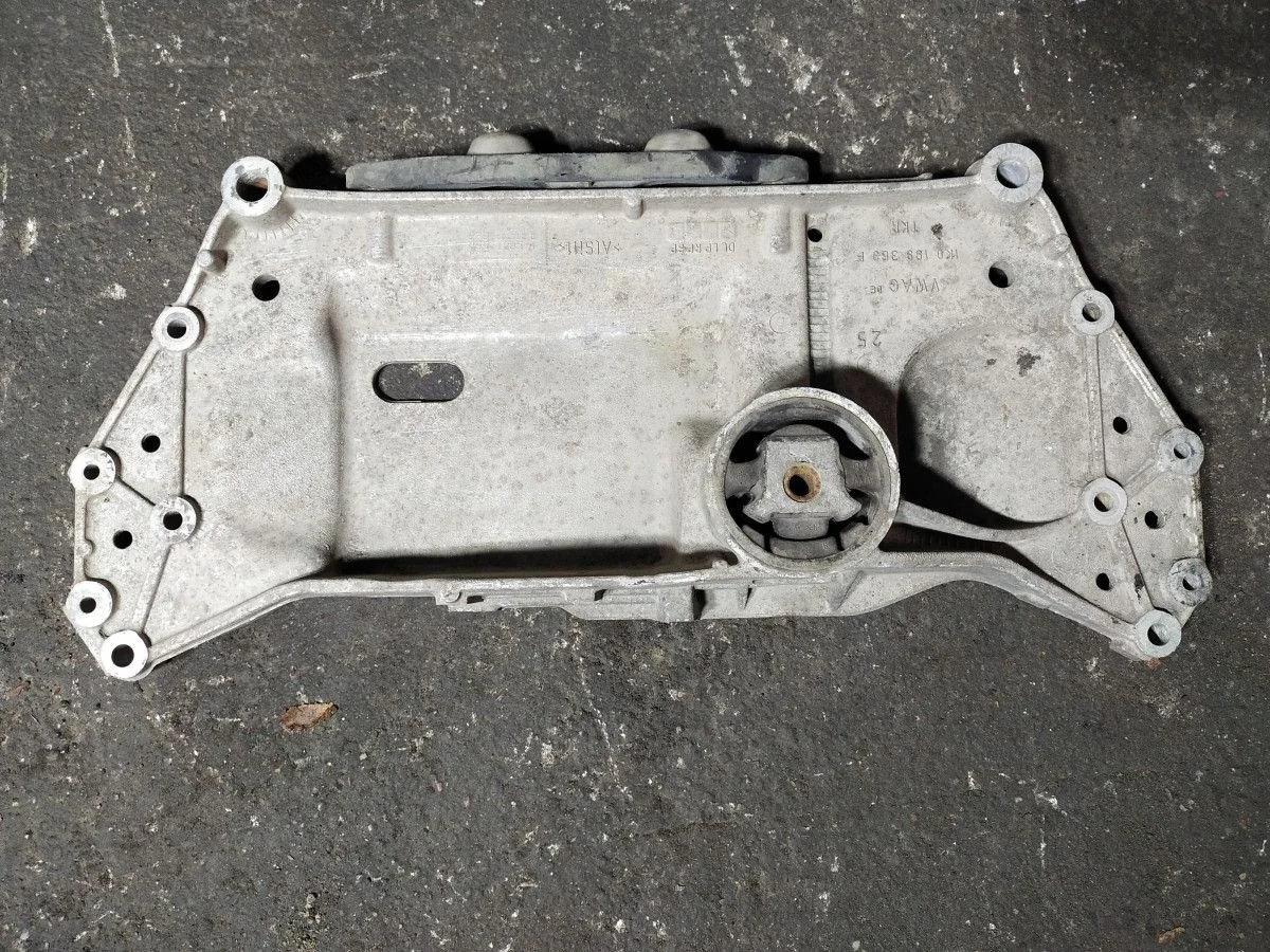 Подрамник Volkswagen Golf 5