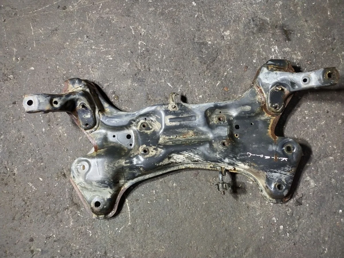 Подрамник Kia Rio