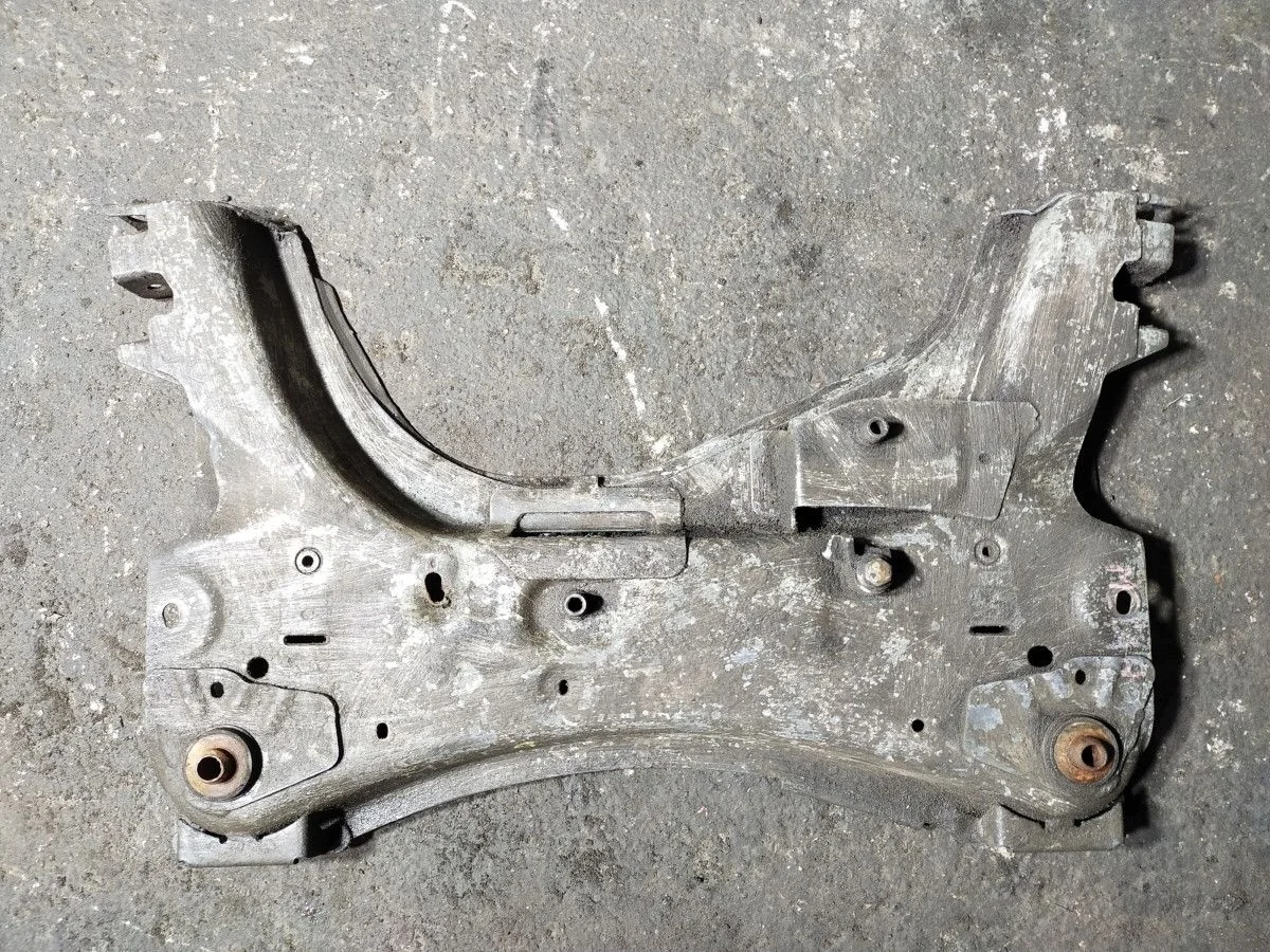 Подрамник Renault Megane 2