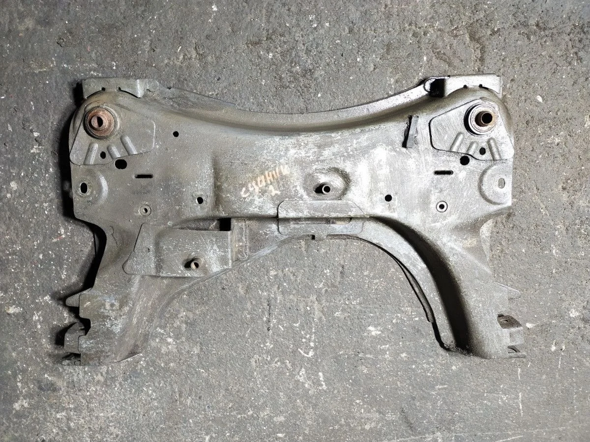 Подрамник Renault Scenic