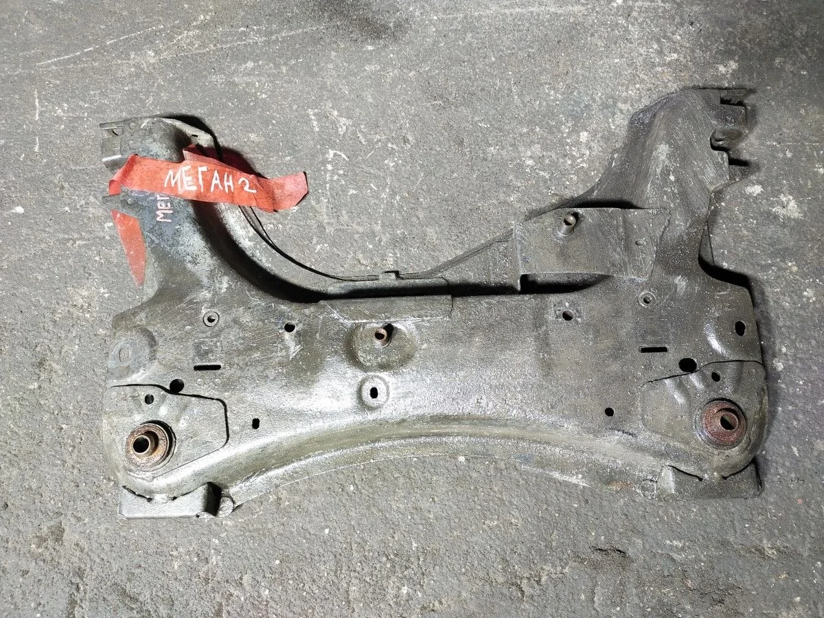 Подрамник Renault Megane