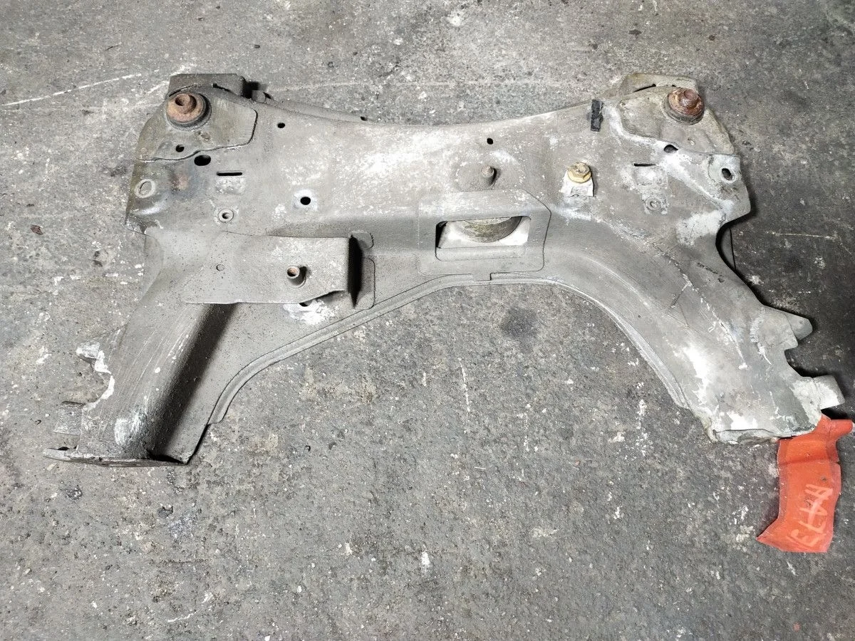 Подрамник Renault Megane 2