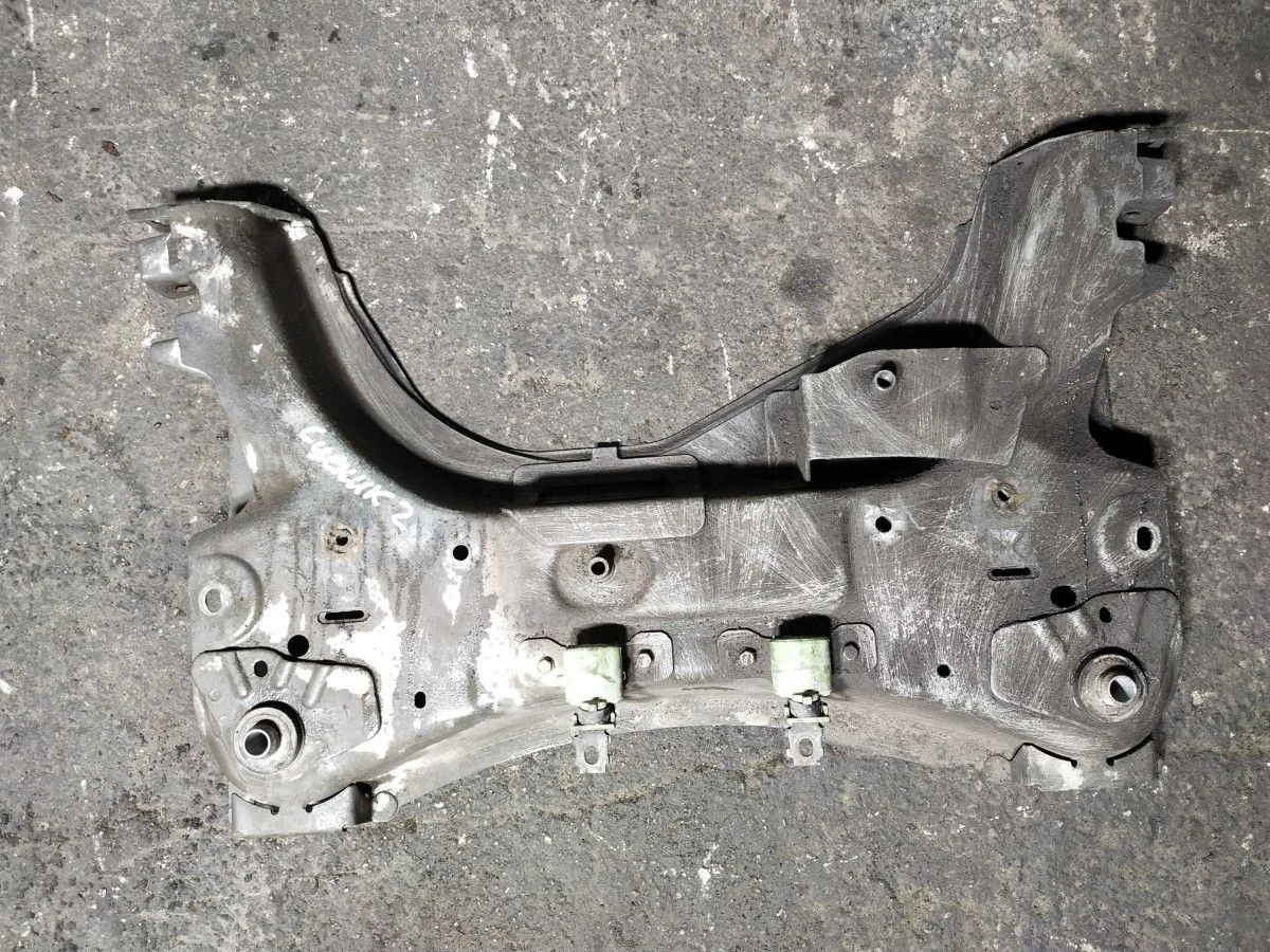 Подрамник Renault Scenic 2