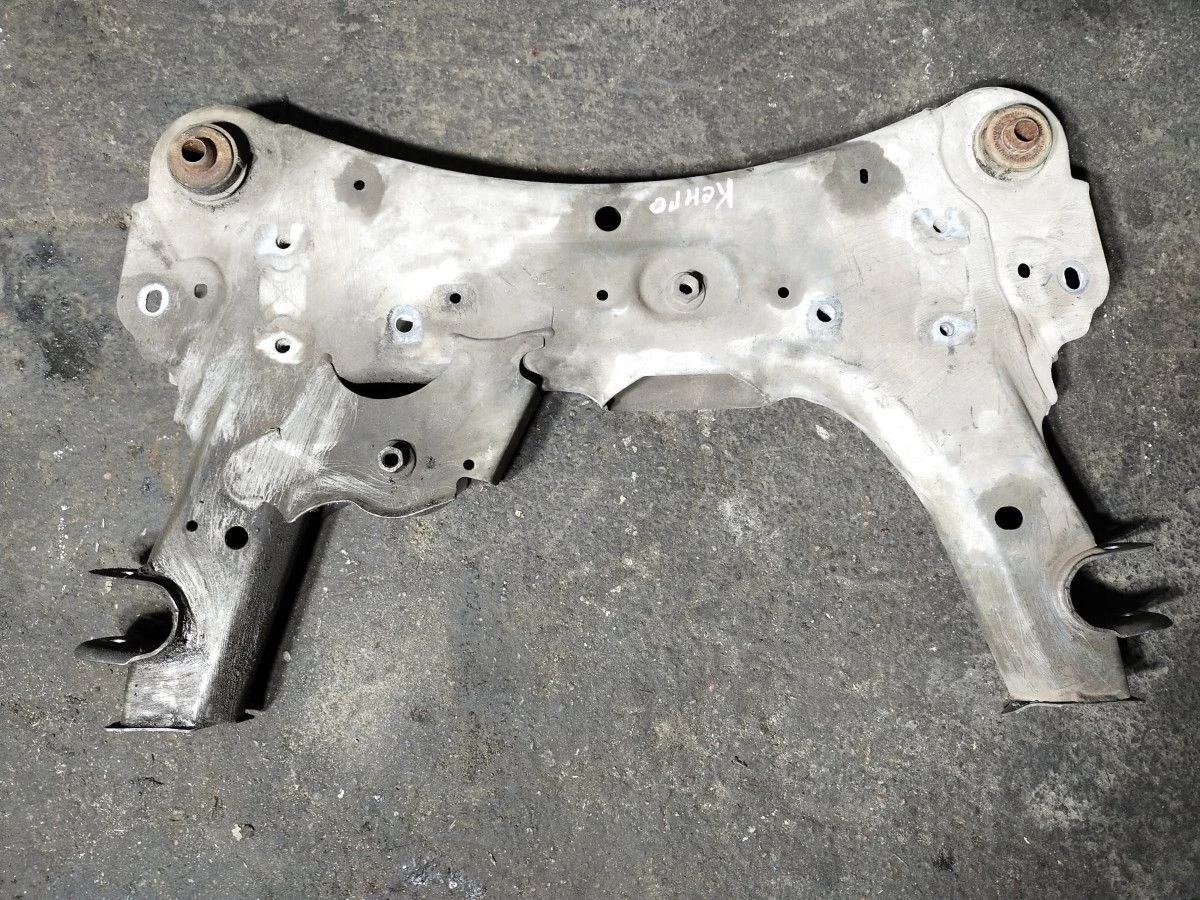 Подрамник передний Renault Kangoo 2