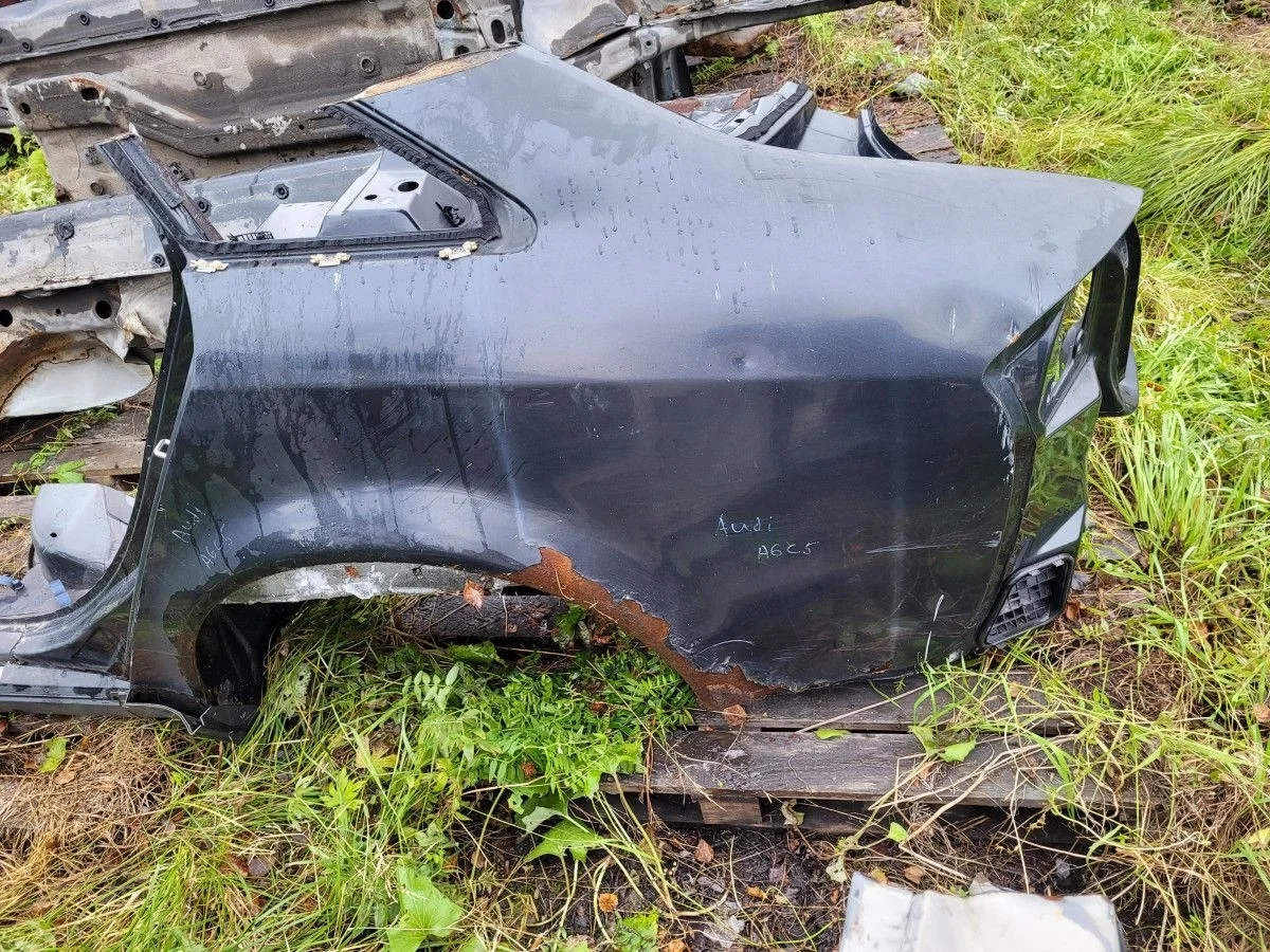 Крыло заднее левое на Audi A6 C5