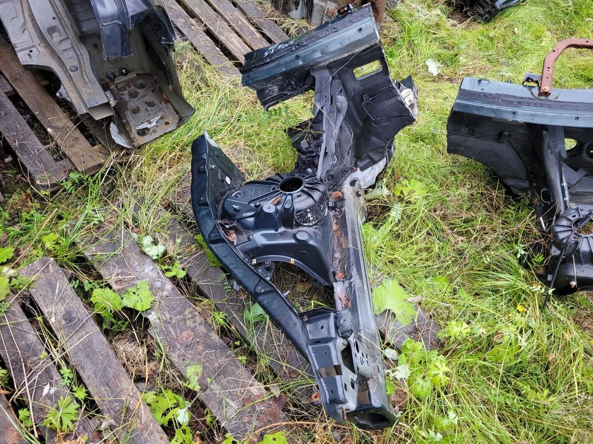 Лонжерон правый на BMW X5 E70