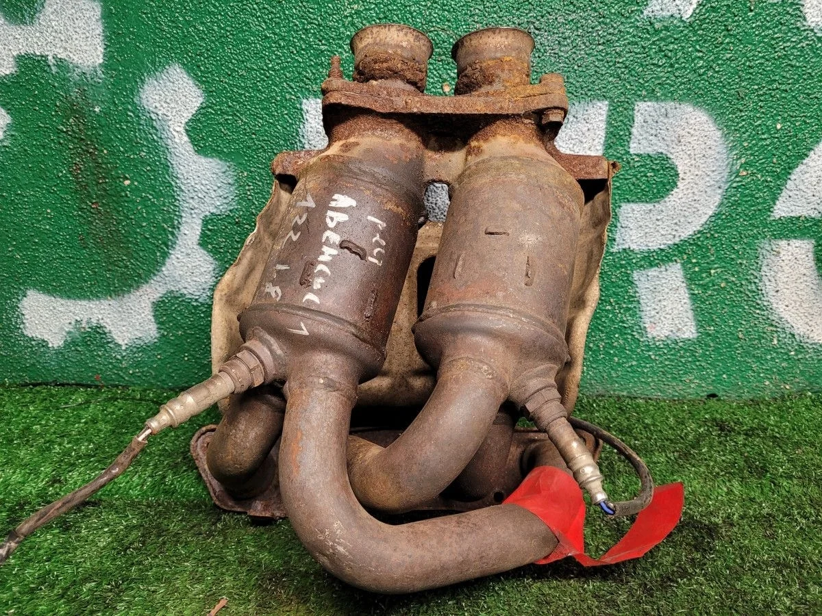 Коллектор выпускной на Avensis 1ZZ оригинал