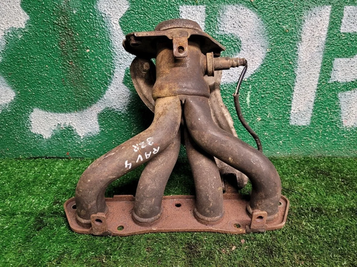 Коллектор выпускной на Toyota RAV4 XA30 3ZR