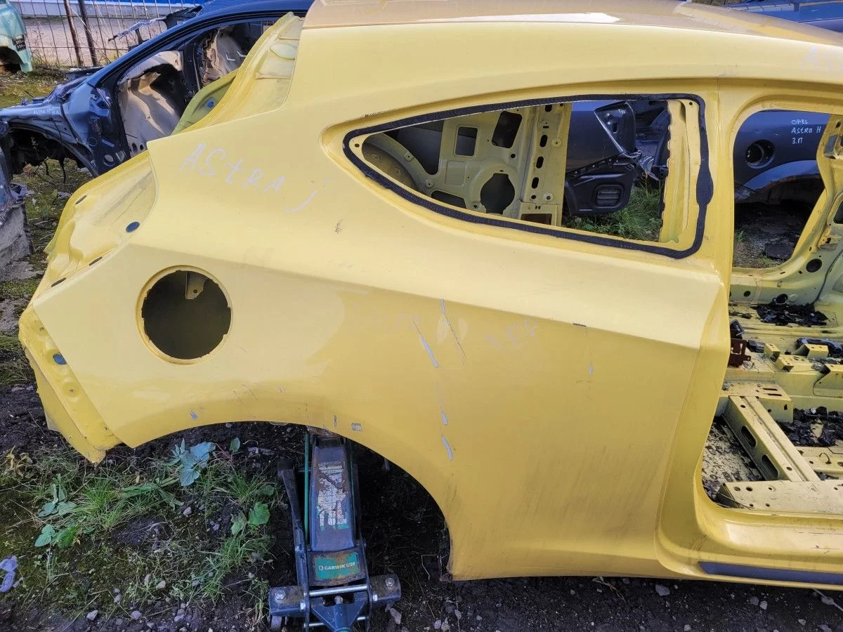 Крыло заднее правое на Astra J 2011 1.4 хэтч