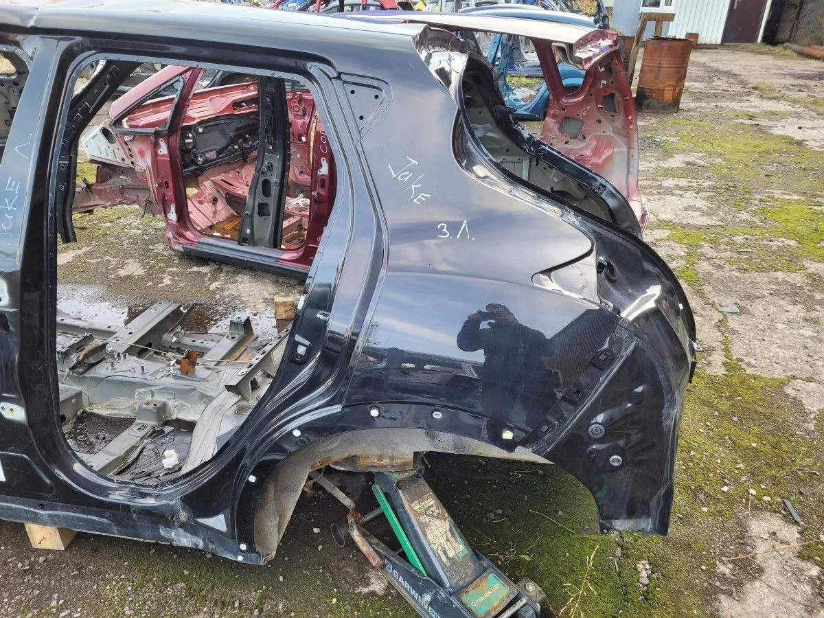 Крыло заднее левое на Nissan Juke 2014 1.6