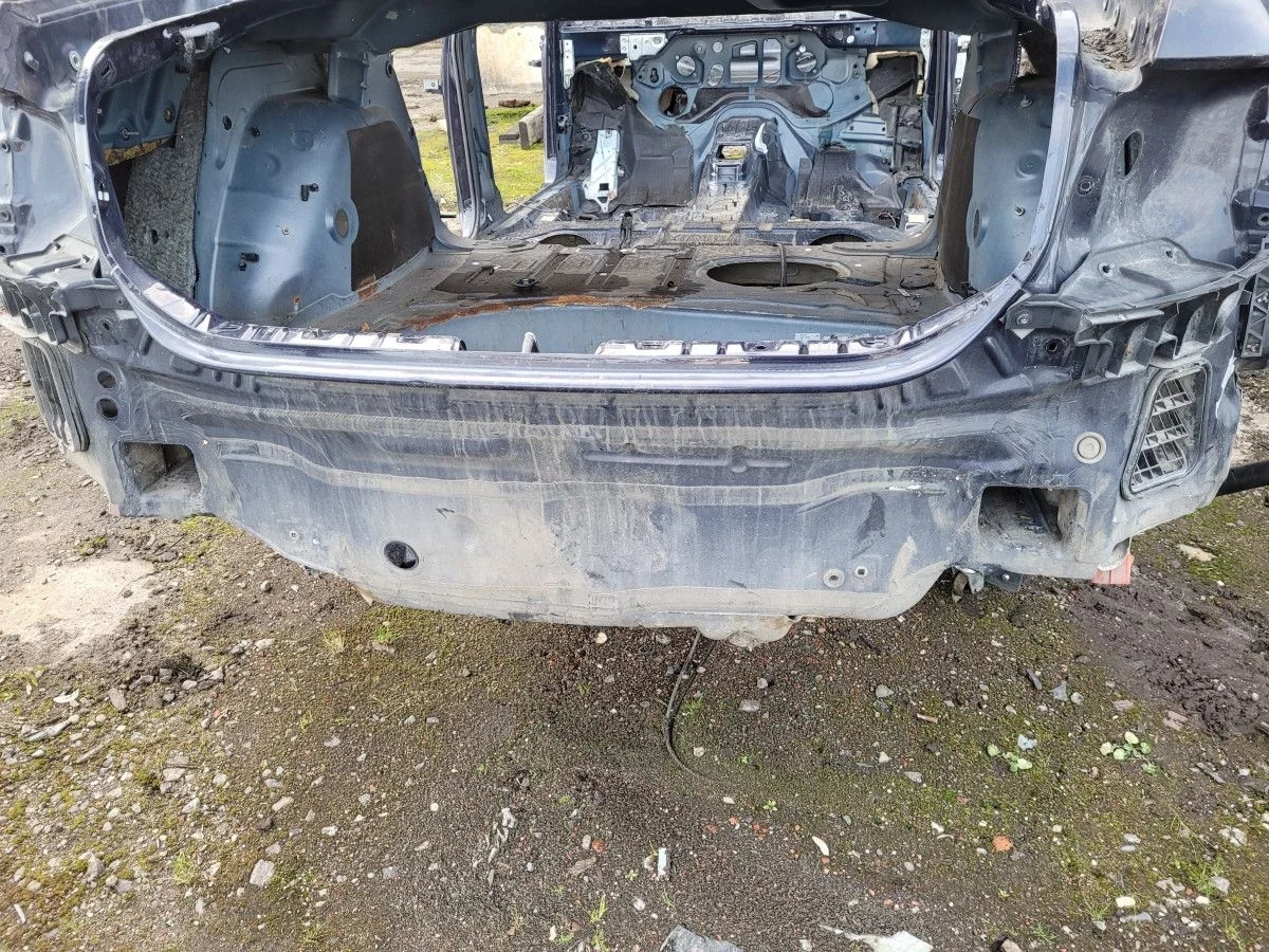 Панель задка на Audi A6 C6 2005 2.4