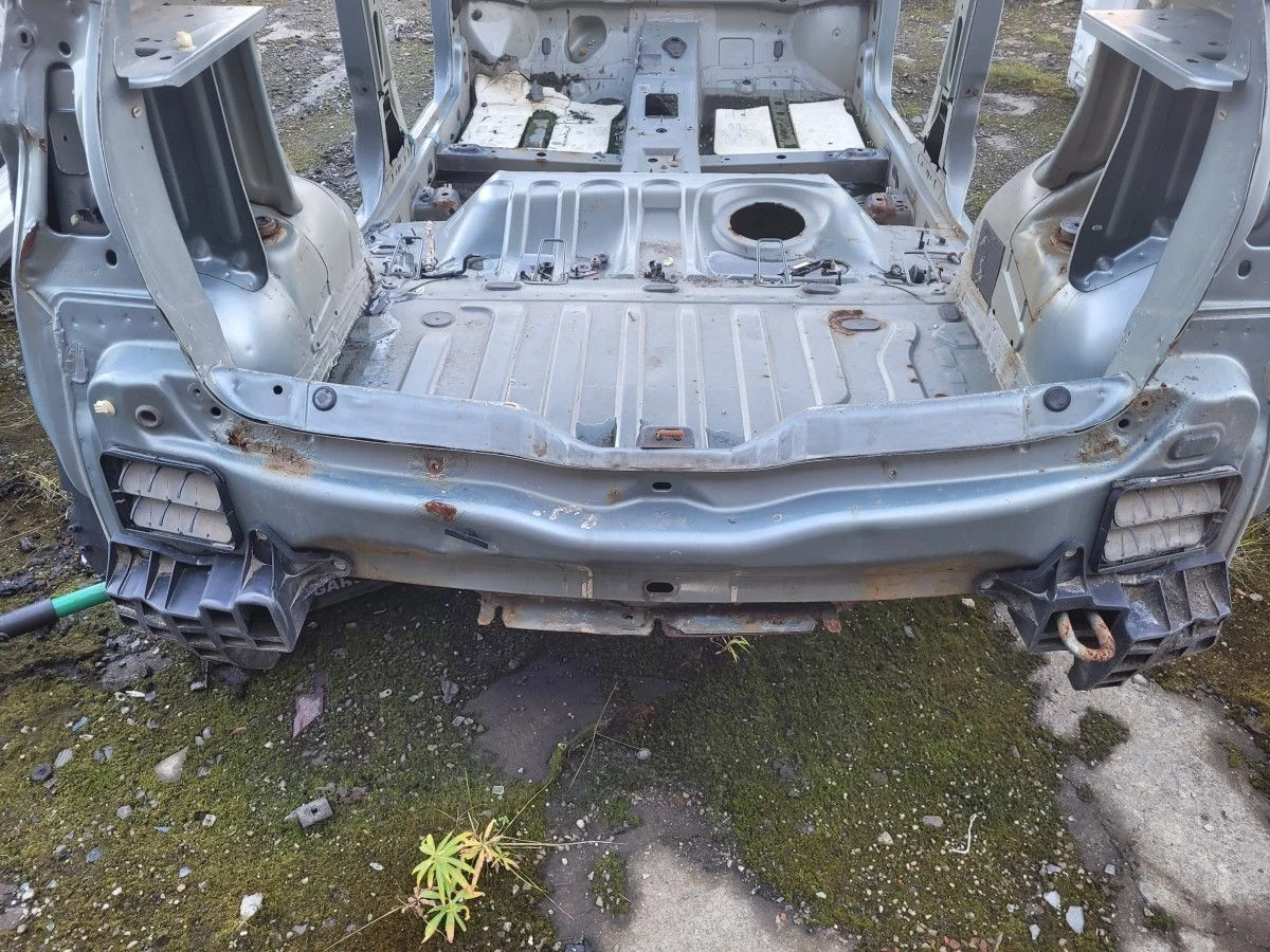 Панель задняя на Renault Sandero 2011 1.6 хэтчбек