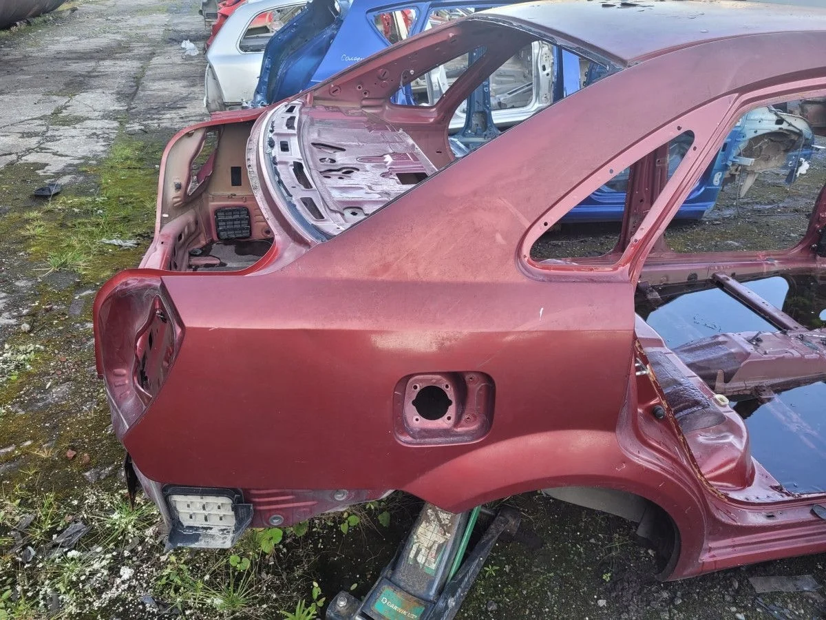 Крыло заднее правое на Lacetti седан 1.4 2008