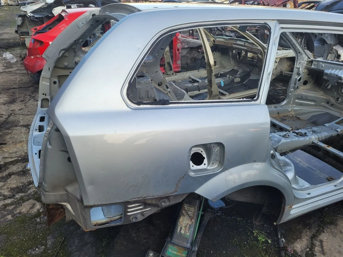 Крыло заднее правое на Lacetti 1.6 2010 универсал