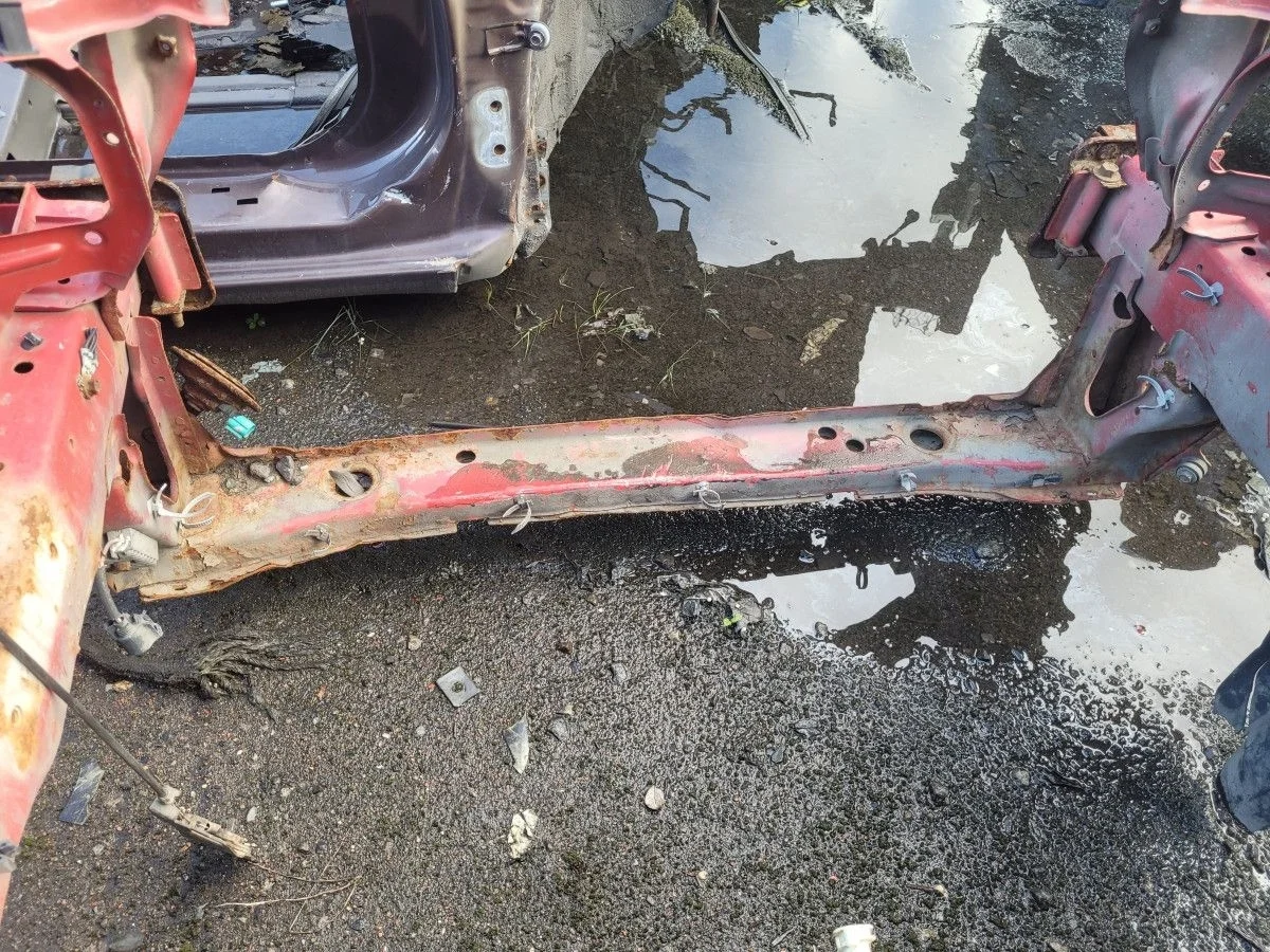 Передняя панель радиатора на Lacetti 1.6 2008 хэтч