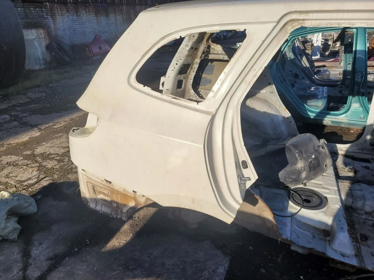 Крыло заднее правое на Santa Fe 2 2011 2.4