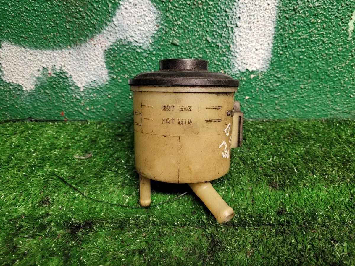 Бачок гидроусилителя Nissan Almera Classic B10