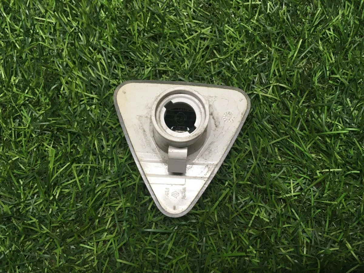 Повторитель поворота в крыло Renault Kangoo 2