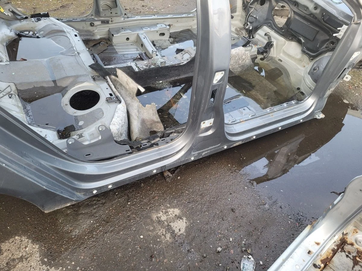 Порог правый на VW Passat B6 1.9 2006 универсал