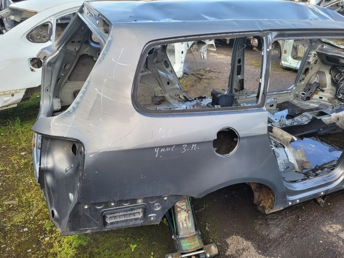 Крыло заднее правое на VW Passat B6 1.9 2006 унив