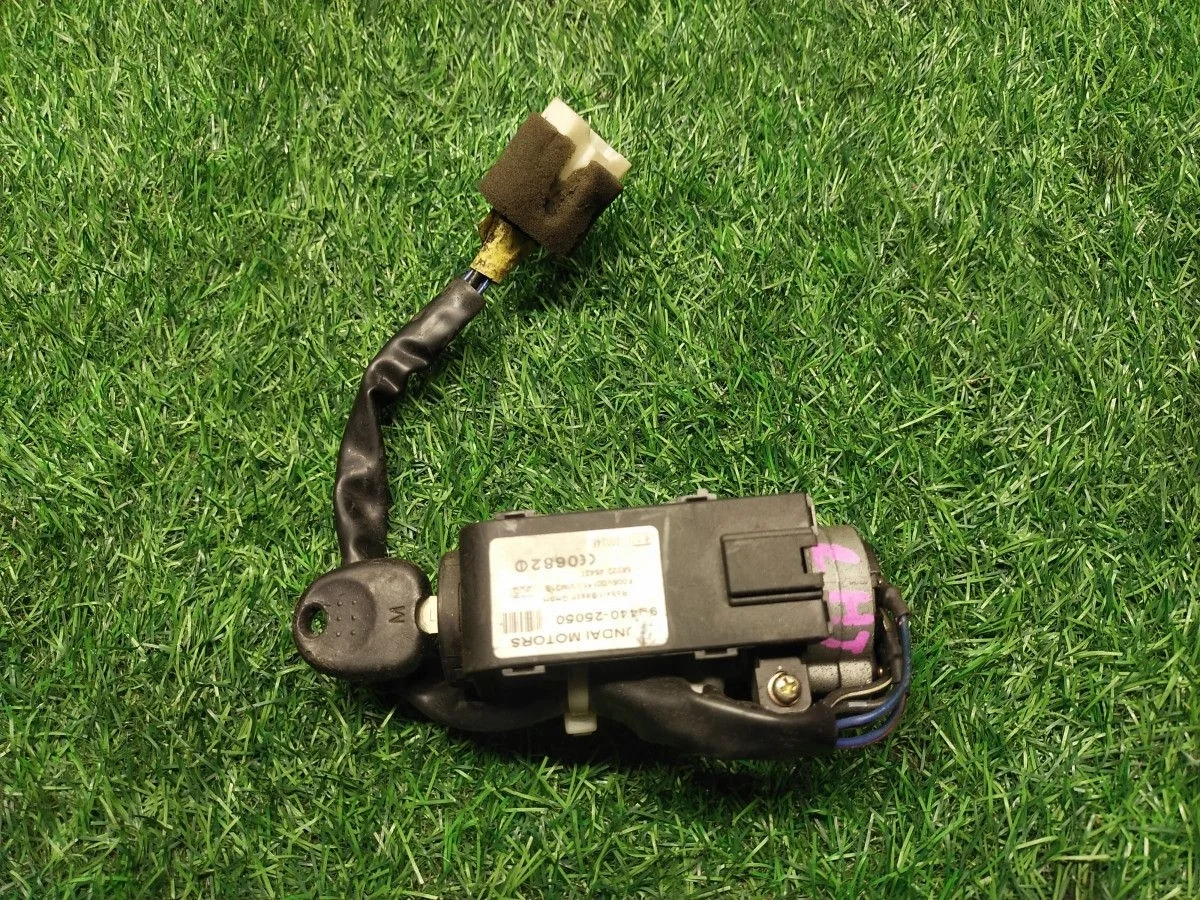 Замок зажигания Hyundai Accent