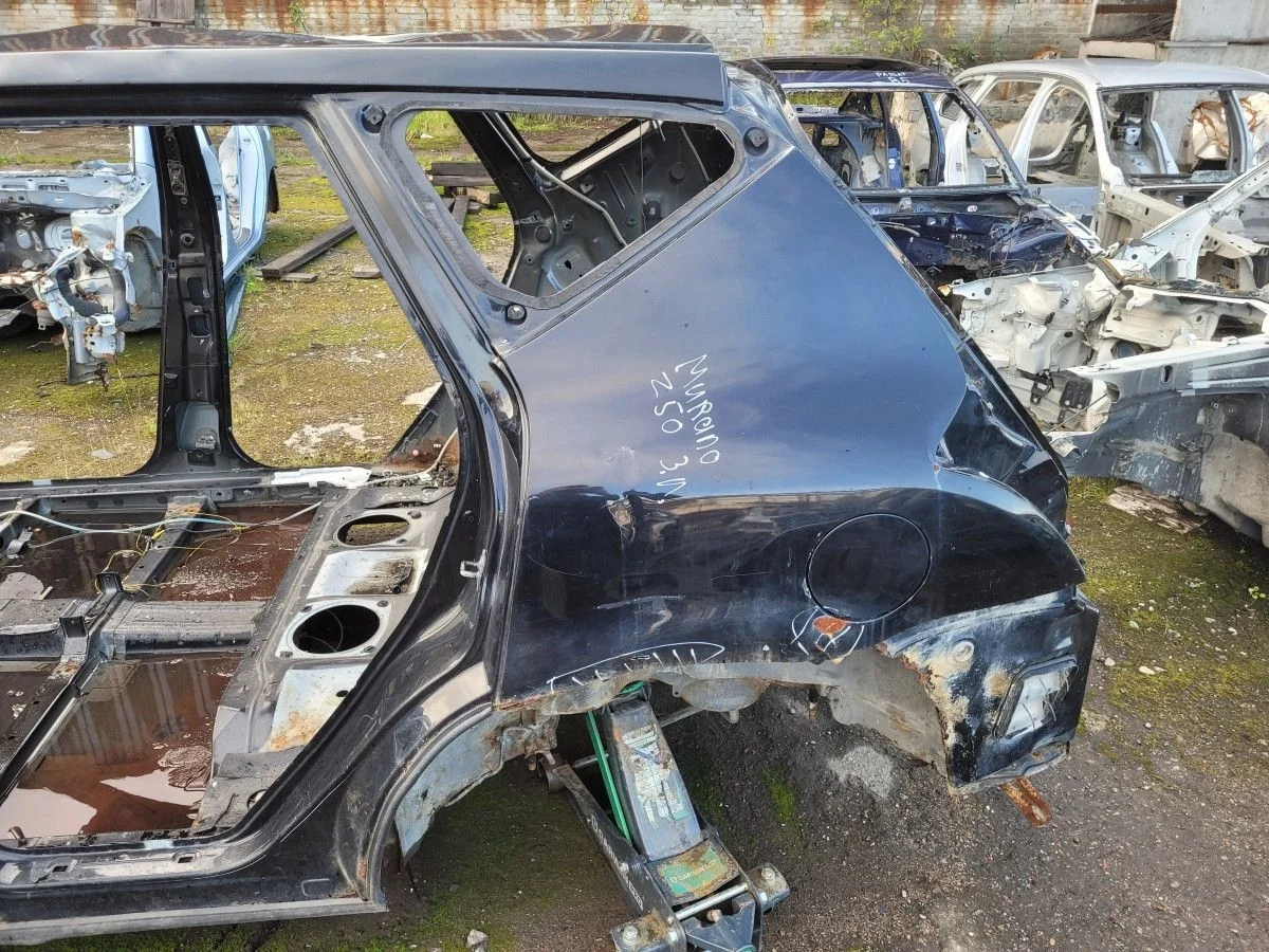 Крыло заднее левое на Murano 2002 3.5