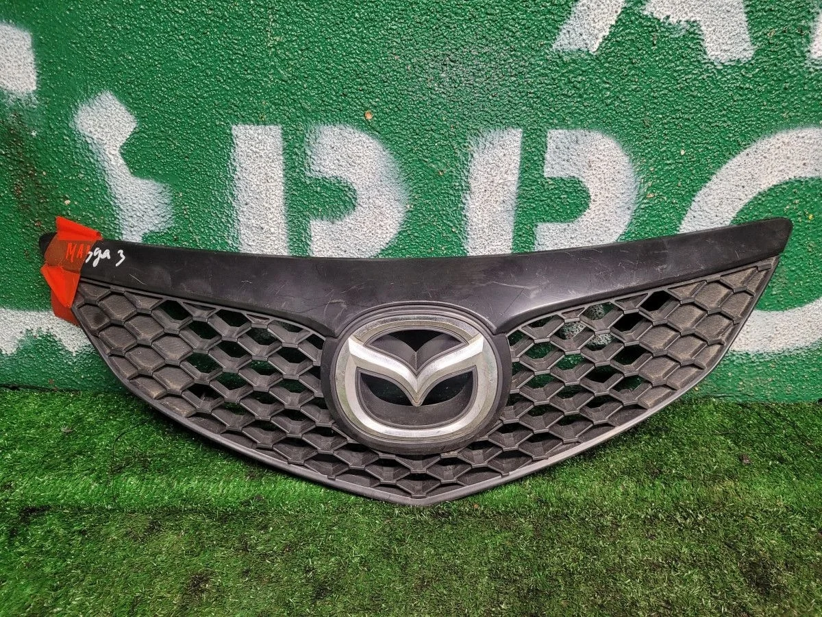 Решетка радиатора на mazda 3 bk