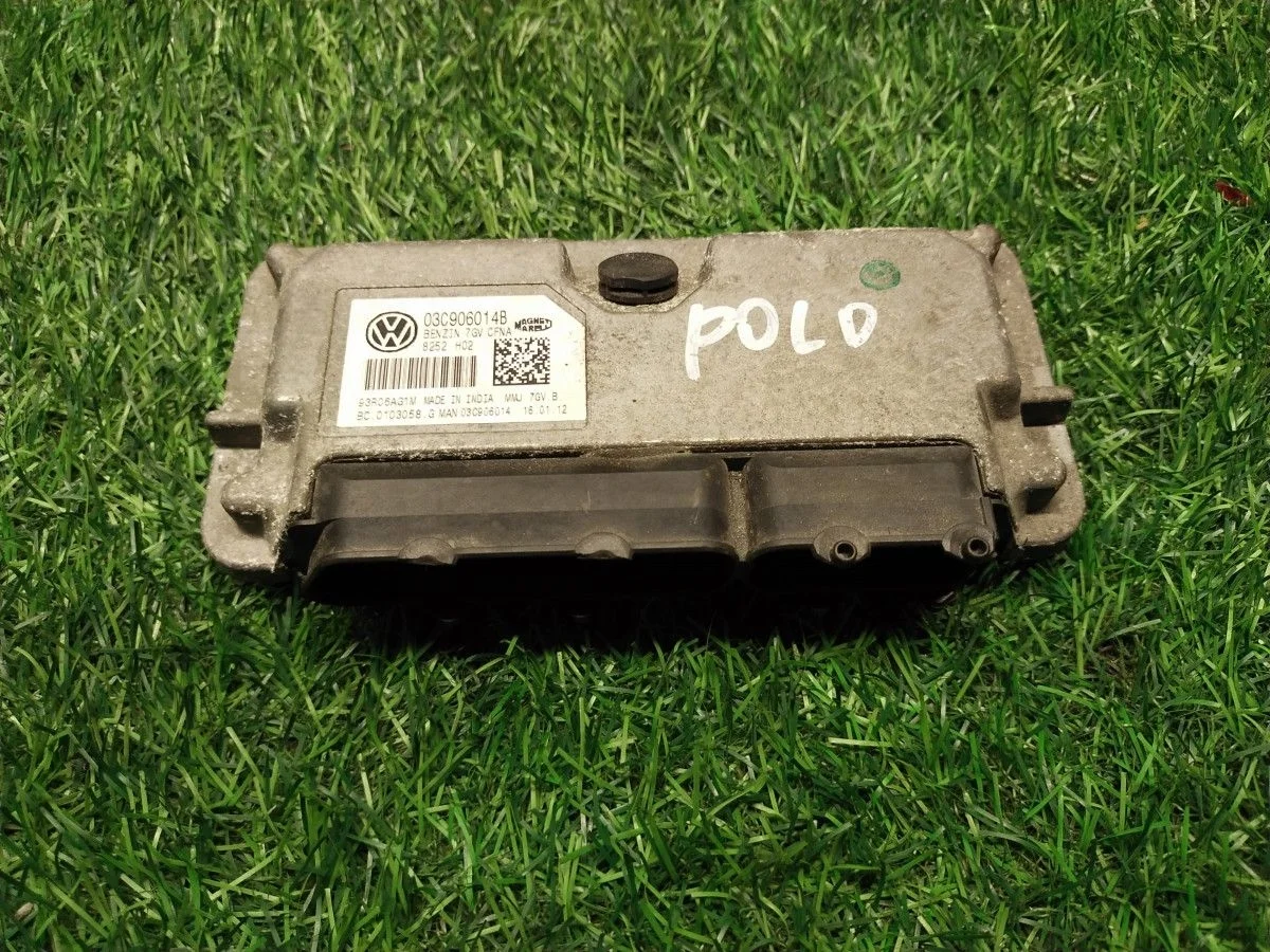 Блок управления двигателем Volkswagen Polo