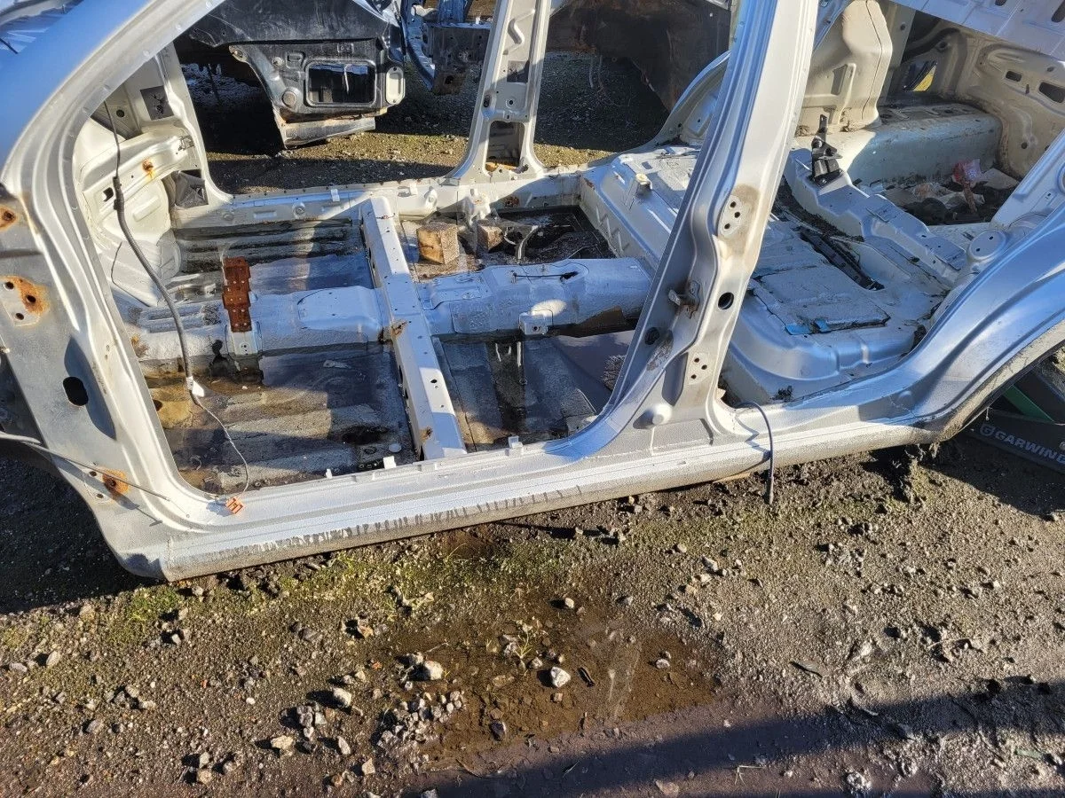 Порог левый со стойкой на Aveo T250 седан