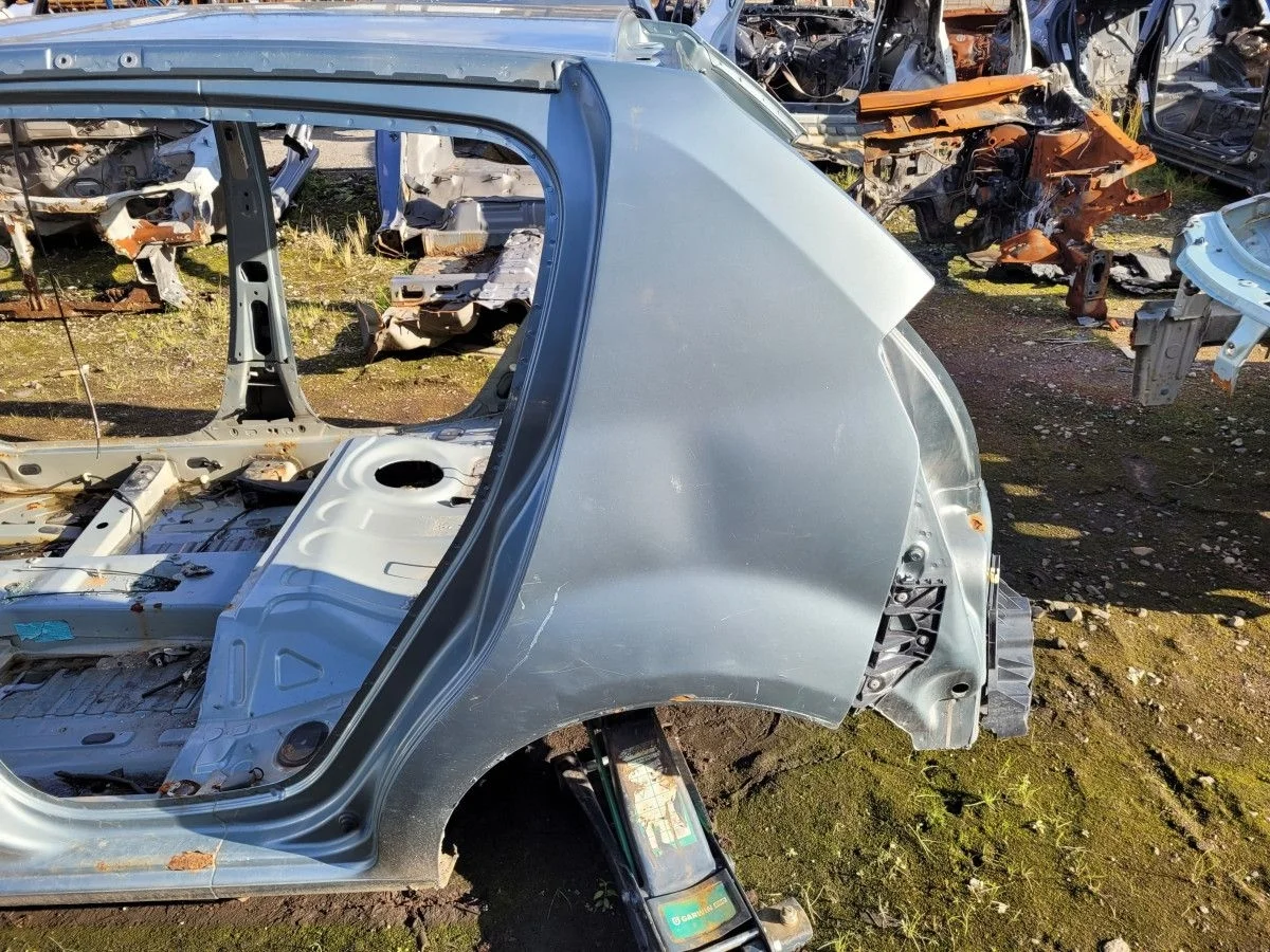 Крыло заднее левое на Renault Sandero 1 2011