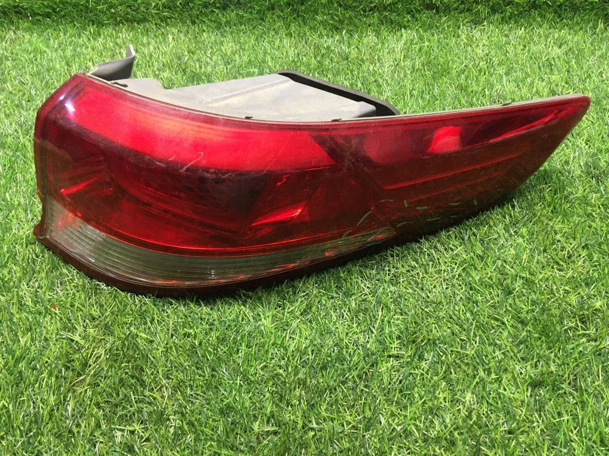 Фонарь задний правый внешний Kia Rio 3 2015-2017