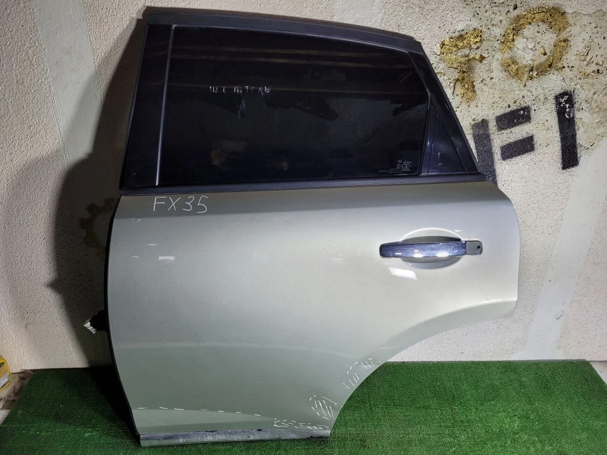 Дверь задняя левая Infiniti FX35