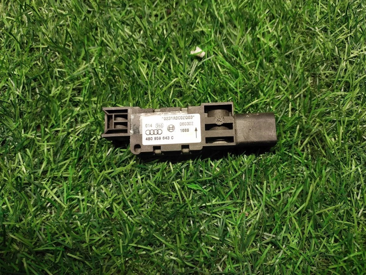 Датчик AIR BAG Audi A6 Allroad Quattro C5 (2000—2006)