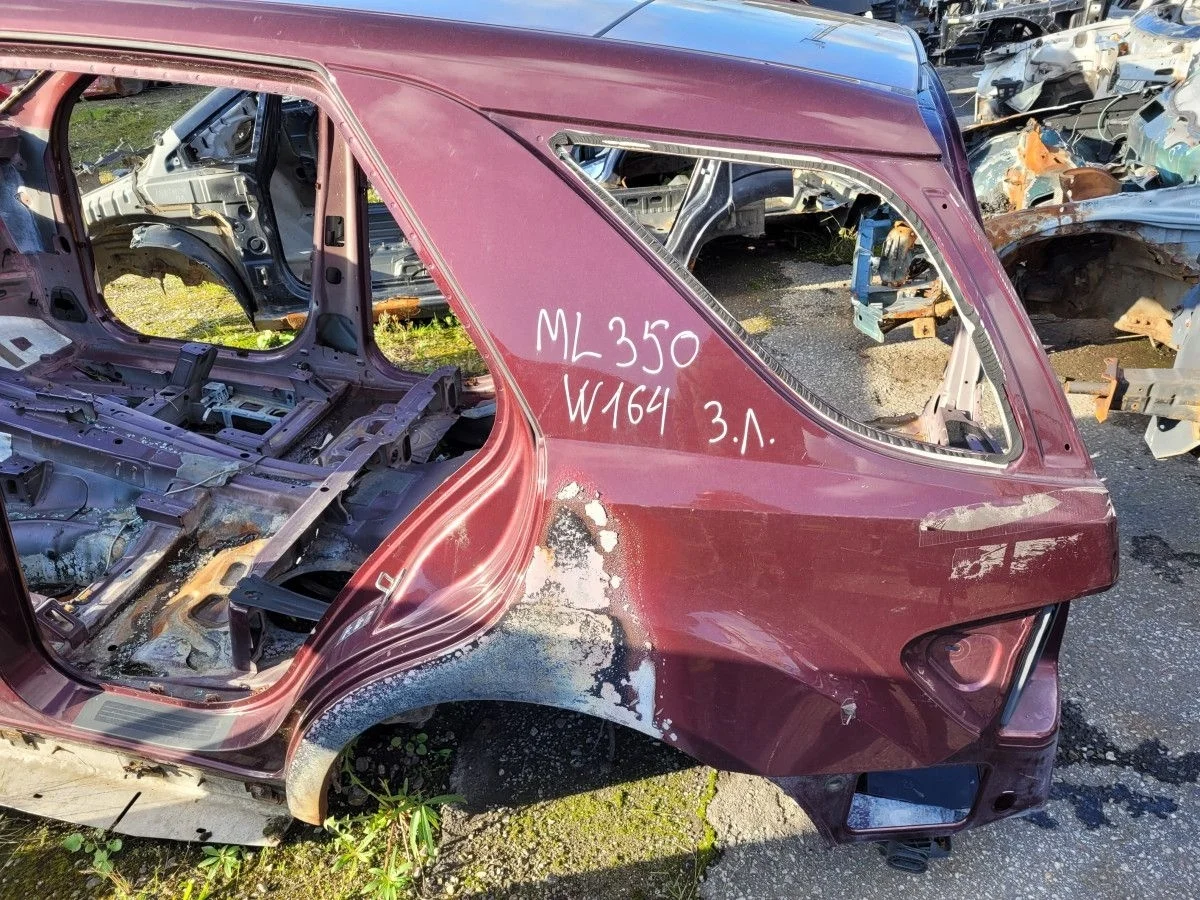 Крыло заднее левое на Mercedes ML W164