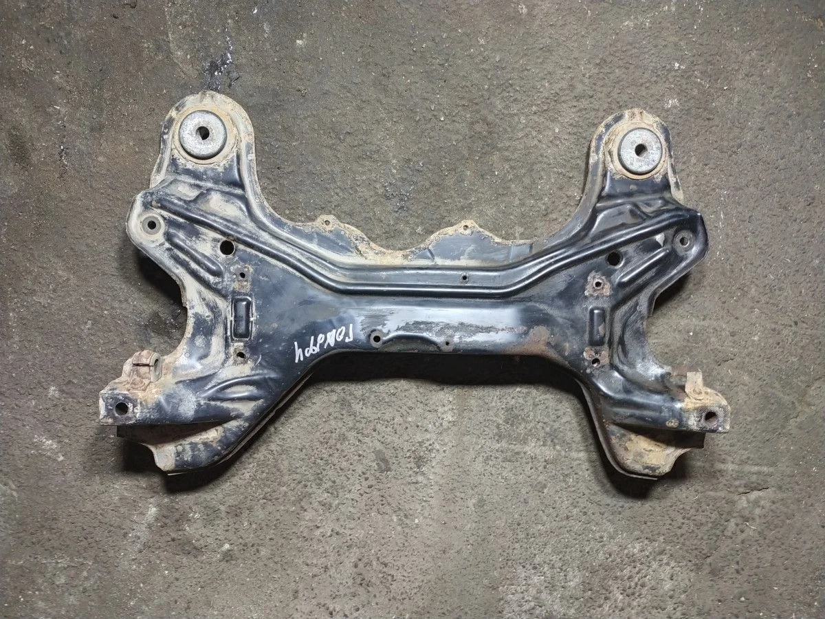 Подрамник Volkswagen Golf 4